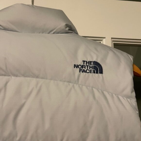 Women's NEW The NORTH FACE VEST - Picture 2 of 6
